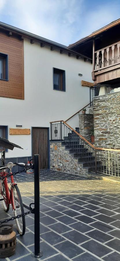 El Rato Apartamentos Rurales Навия Экстерьер фото